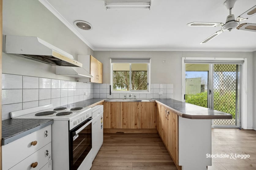 Click to view all images 190 Wanganui Road Shepparton VIC 3630 - Image 2