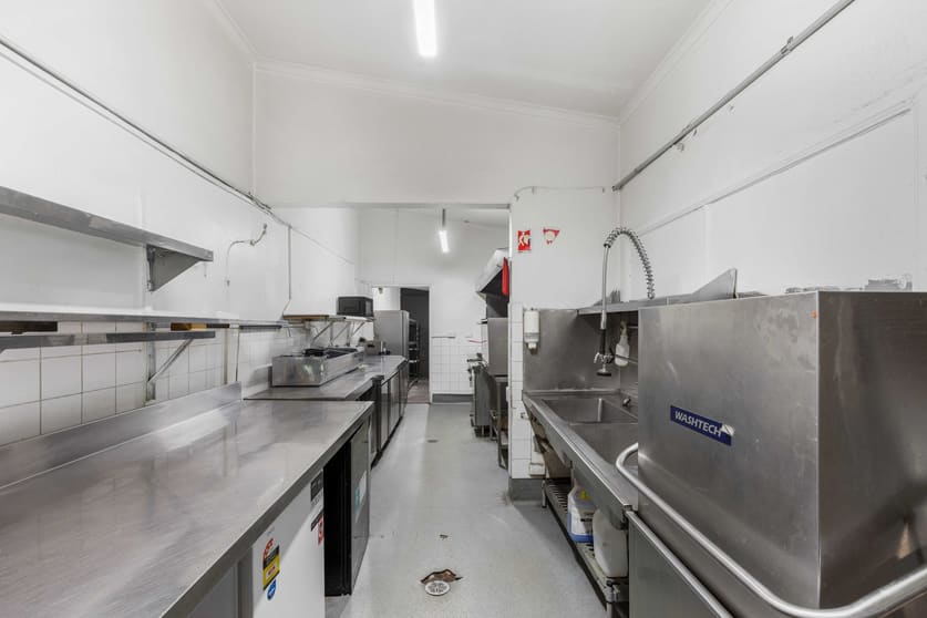 Click to view all images 717 High Street Armadale VIC 3143 - Image 3