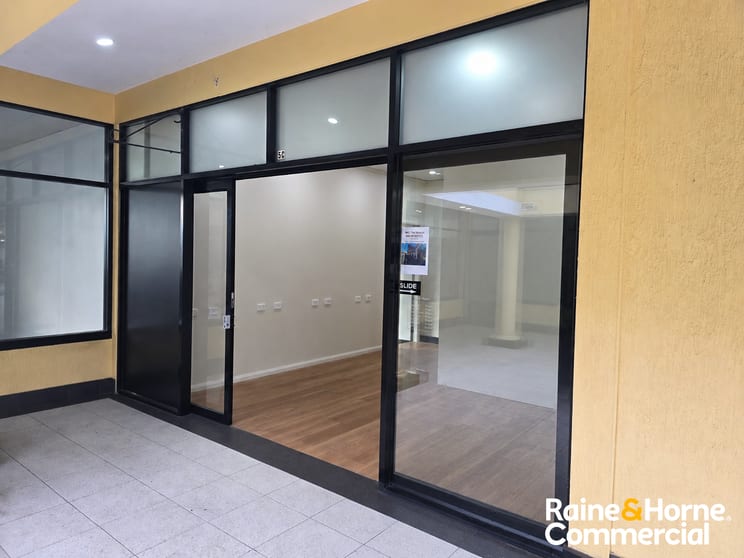 Click to view all images Shop 5C/127 Macquarie Road Springwood NSW 2777 - Image 1