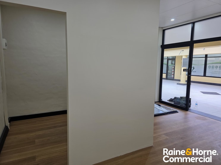 Click to view all images Shop 5C/127 Macquarie Road Springwood NSW 2777 - Image 3