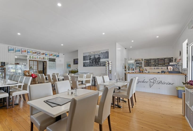 Click to view all images 22473 Bruce Highway Tinana South QLD 4650 - Image 5