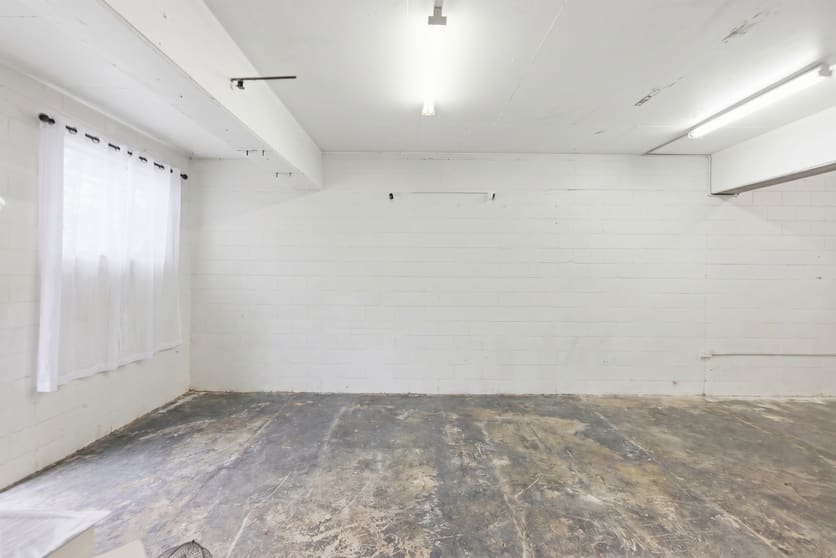 1/22 Ern Harley Drive Burleigh Heads QLD 4220 - Image 3