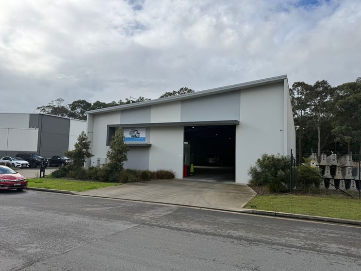 Click to view all images Unit 1/13 Yilen Close Beresfield NSW 2322 - Image 1