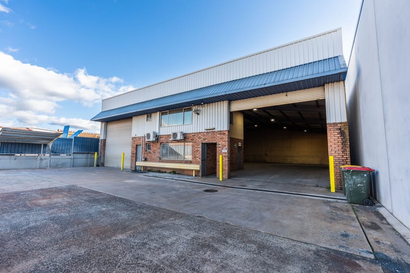 Click to view all images Unit 2/19 Peisley Street Orange NSW 2800 - Image 1
