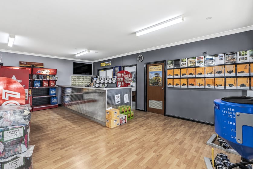 251 Renmark Avenue Renmark SA 5341 - Image 3