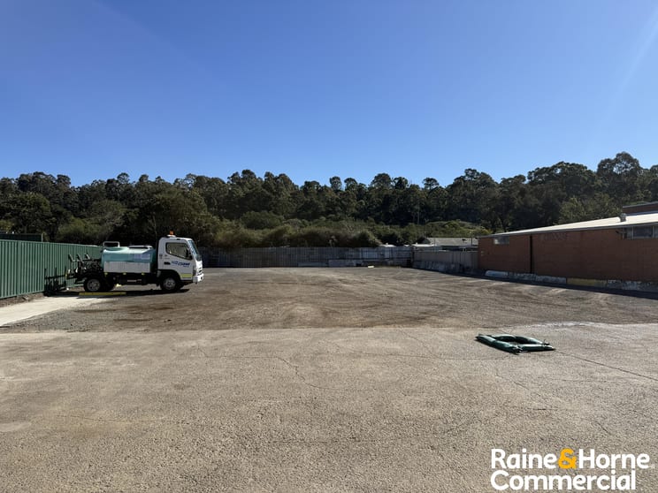 Click to view all images Rear yard/15 Blaxland Road Campbelltown NSW 2560 - Image 2