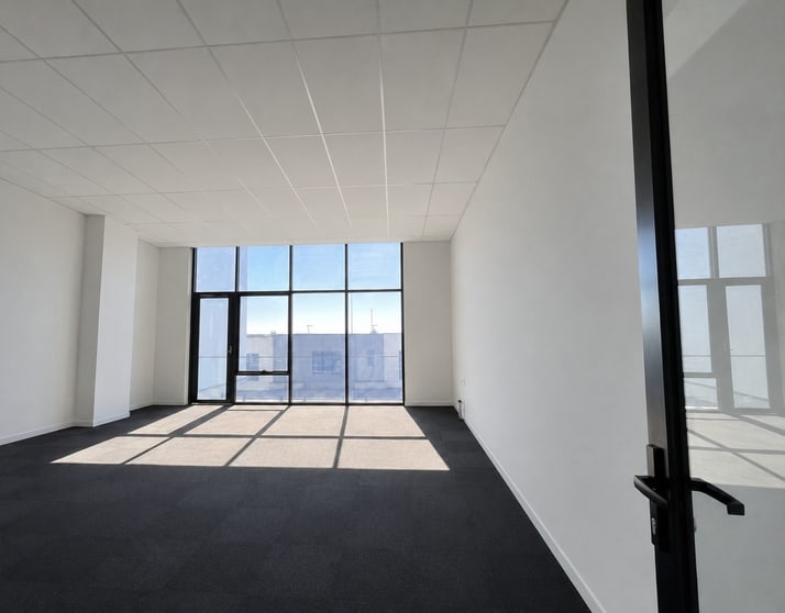 Click to view all images 3/45 Gilded way Craigieburn VIC 3064 - Image 3
