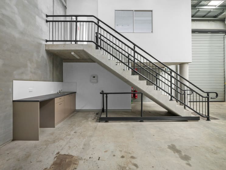 Click to view all images 38/8 Jullian Close Banksmeadow NSW 2019 - Image 2