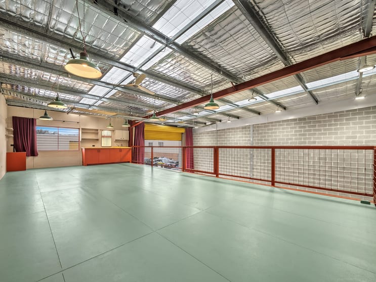 21/2 Burrows Road St Peters NSW 2044 - Image 3