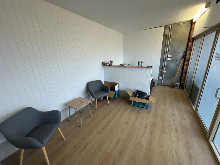 Click to view all images 4/150 Industrial Road Oak Flats NSW 2529 - Image 3