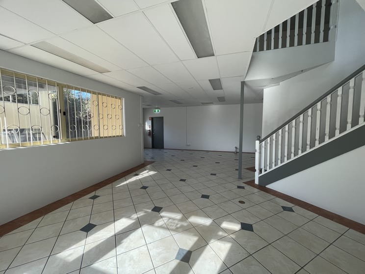 Click to view all images Unit 4/1318 Boundary Road Wacol QLD 4076 - Image 5