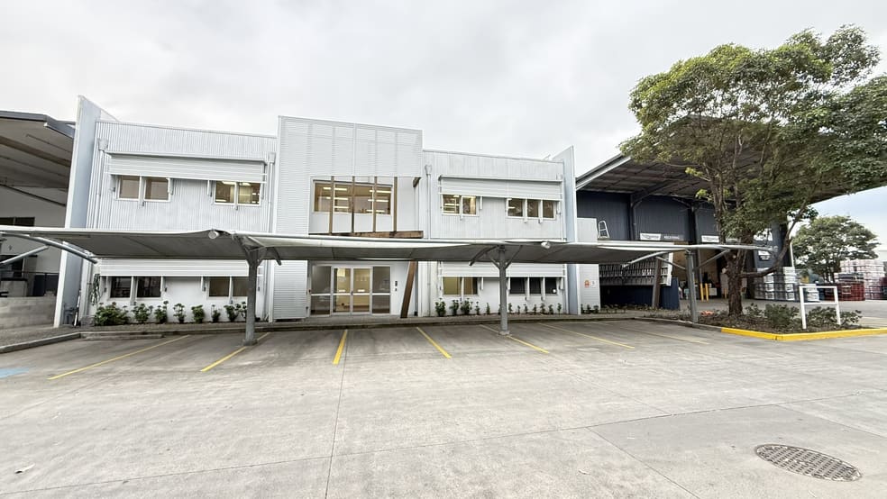 Click to view all images 34 Manton Street Morningside QLD 4170 - Image 1