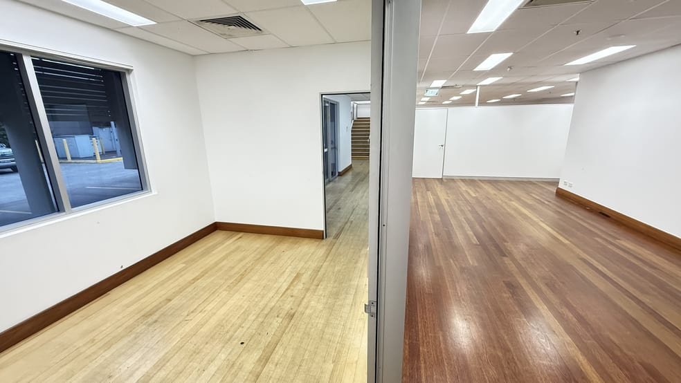 Click to view all images 34 Manton Street Morningside QLD 4170 - Image 3