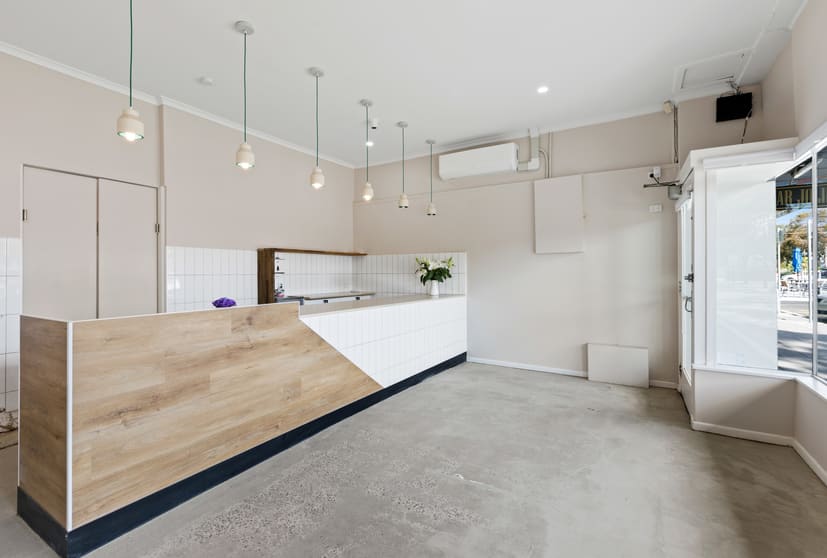 11 Harrington Square Altona VIC 3018 - Image 2