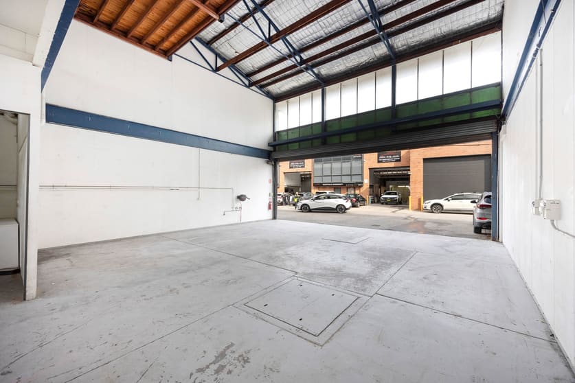Click to view all images 6/8-10 Burrows Road St Peters NSW 2044 - Image 2