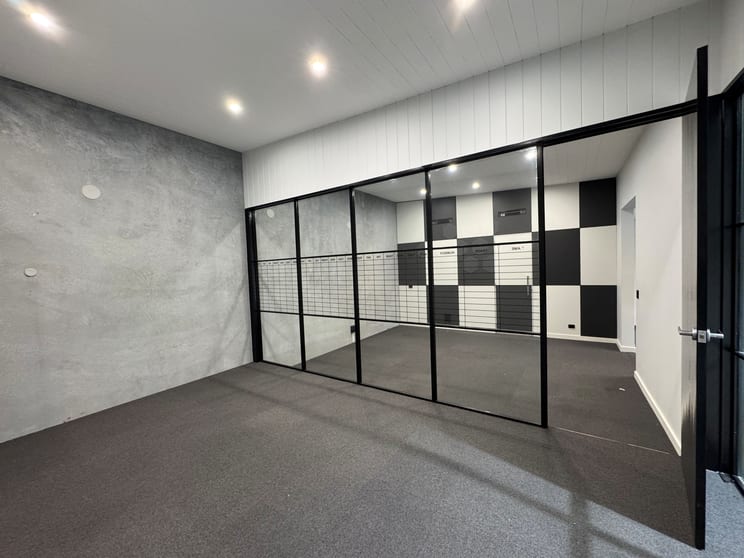 Click to view all images Unit 11/8-18 Wurrook Circuit Caringbah NSW 2229 - Image 2