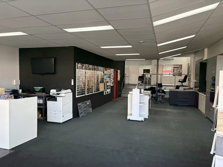 Click to view all images 18 Barrier Street Fyshwick ACT 2609 - Image 2