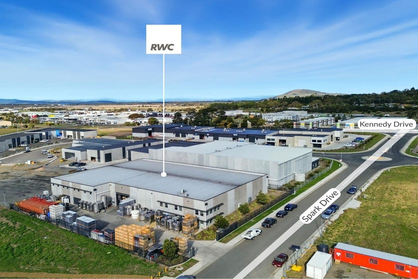 Click to view all images 4 Spark Drive Cambridge TAS 7170 - Image 2