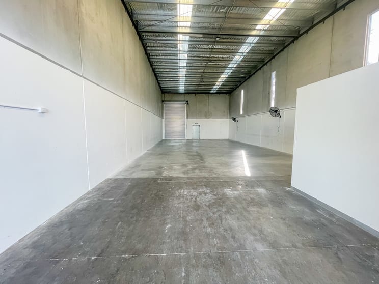 Click to view all images 1/71 Frankston Gardens Drive Carrum Downs VIC 3201 - Image 3