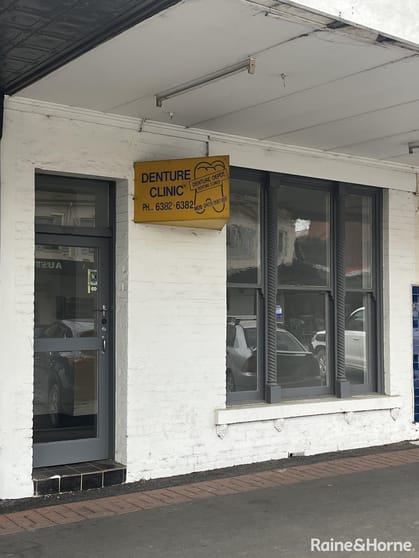 Click to view all images 223 BOOROWA ST Young NSW 2594 - Image 1