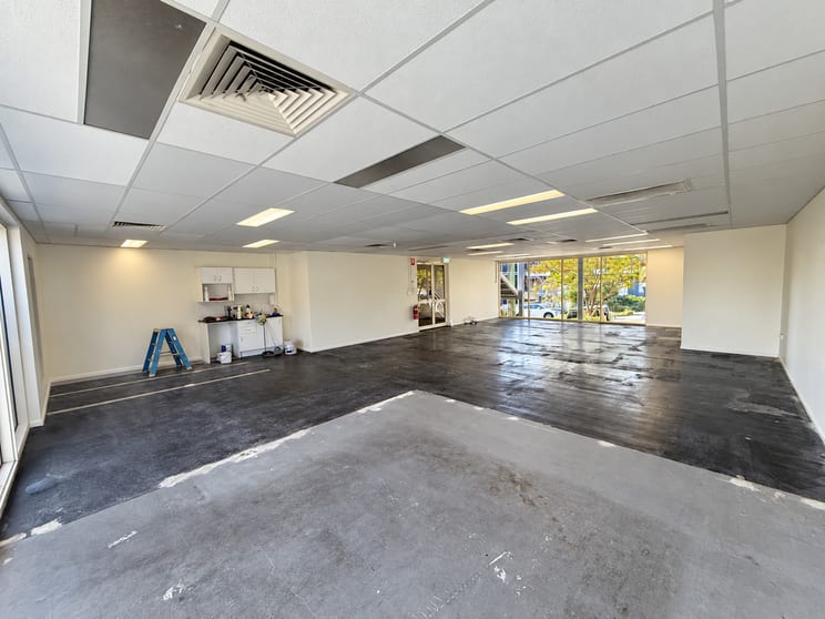 Click to view all images 36 Tenby Street Mount Gravatt QLD 4122 - Image 2