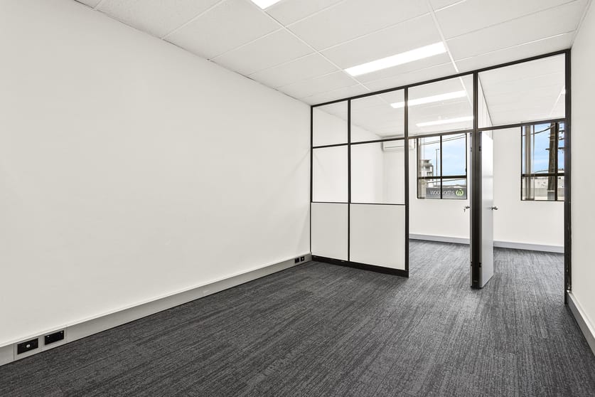 Click to view all images 2/3 Regent St Kogarah NSW 2217 - Image 1