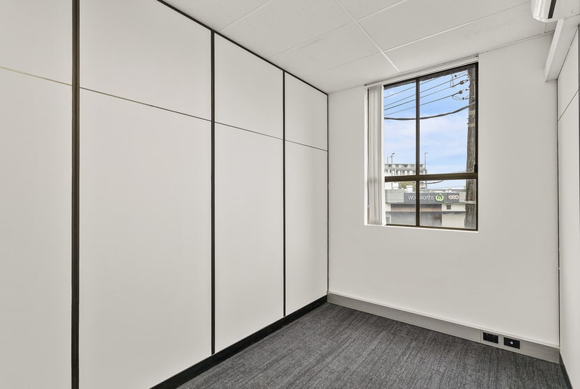 Click to view all images 2/3 Regent St Kogarah NSW 2217 - Image 2