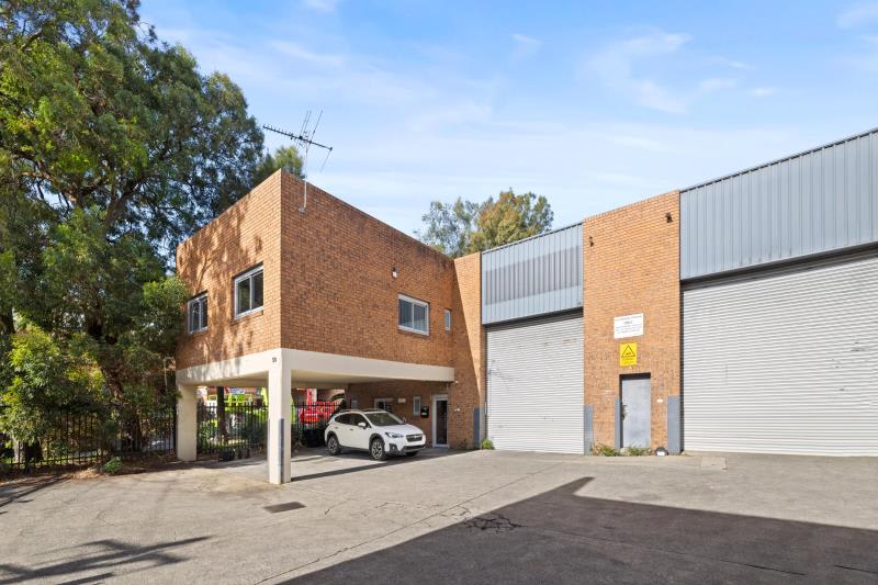 Click to view all images Unit 1/50 Chegwyn St Botany NSW 2019 - Image 2