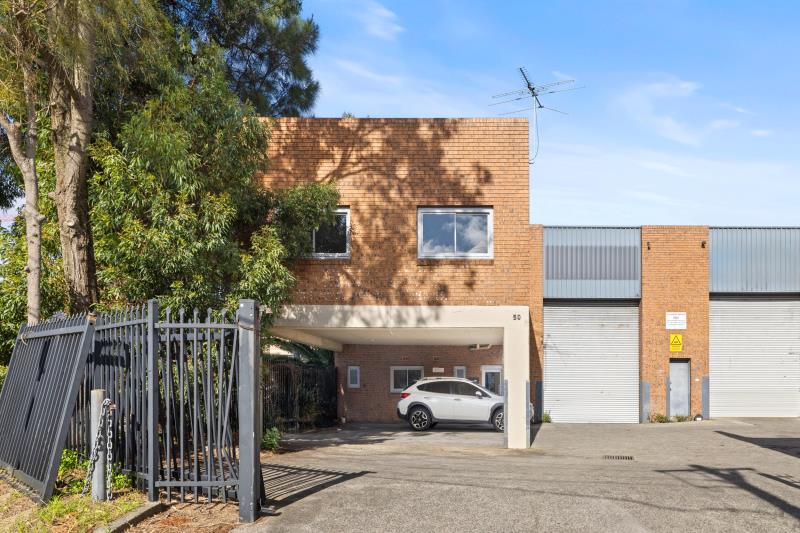 Click to view all images Unit 1/50 Chegwyn St Botany NSW 2019 - Image 3