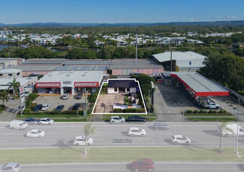 Click to view all images 200 Nicklin Way Warana QLD 4575 - Image 1
