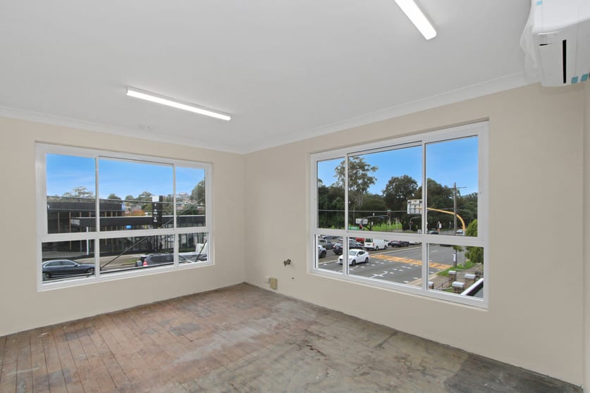 Click to view all images 2 & 3/969 King Georges Road Blakehurst NSW 2221 - Image 2