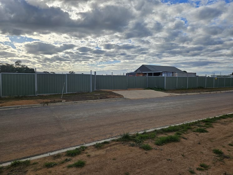 Click to view all images 17 (Part) Rodger Street Mildura VIC 3500 - Image 1