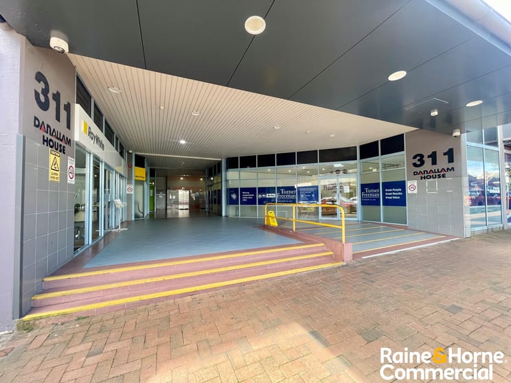 Click to view all images Suite 4/311 High Street Penrith NSW 2750 - Image 1