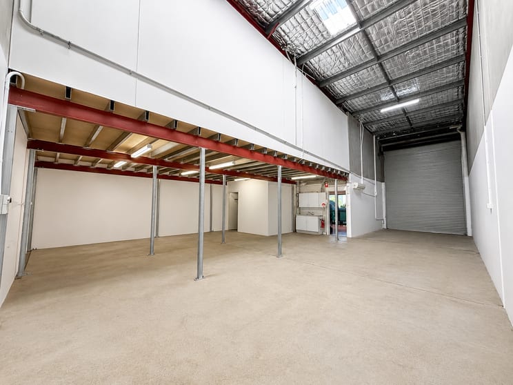 Click to view all images 8/49 Jijaws Street Sumner QLD 4074 - Image 2