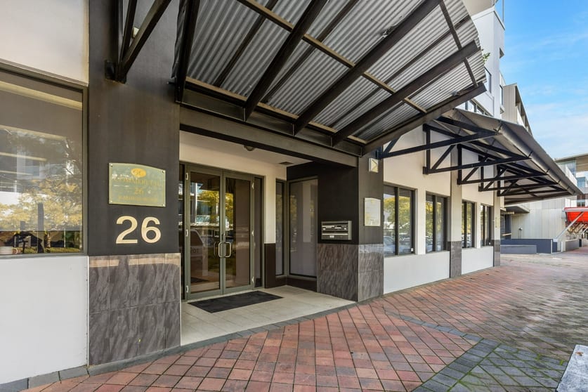 Click to view all images 26 Railway Road Subiaco WA 6008 - Image 2
