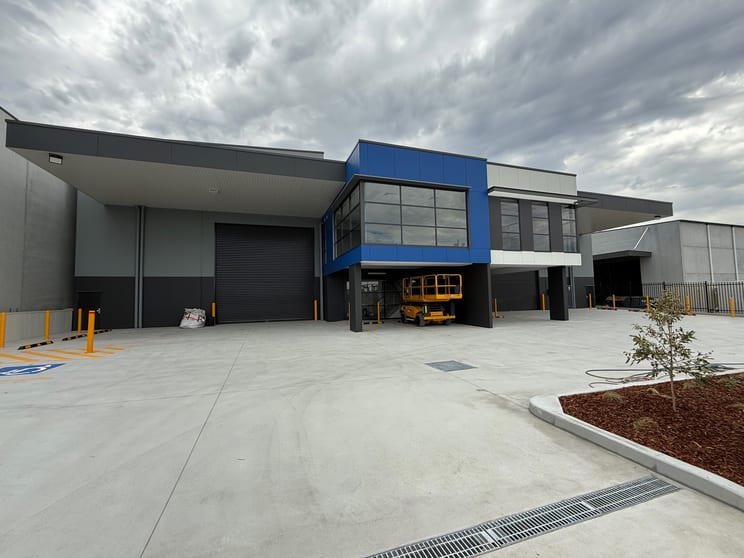 Click to view all images Unit 2/18 Flood Street Oran Park NSW 2570 - Image 1