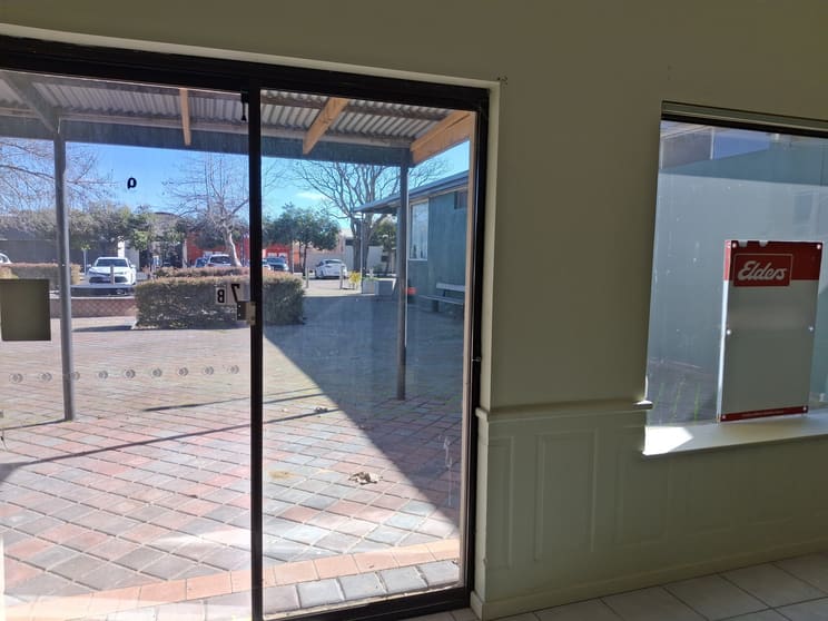 Click to view all images 3/7 Hayward Street Harvey WA 6220 - Image 1