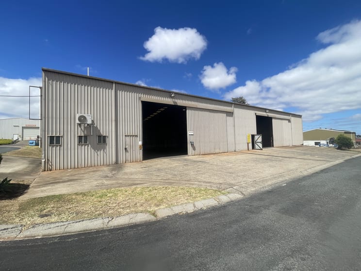 Click to view all images Shed 3/311-313 Taylor Street Wilsonton QLD 4350 - Image 1
