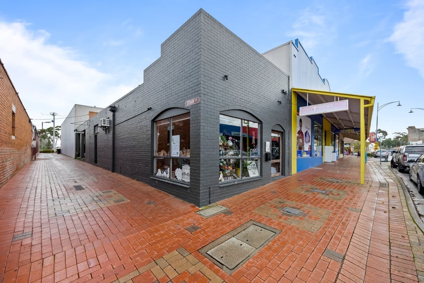 Click to view all images 139 Main Street Stawell VIC 3380 - Image 1