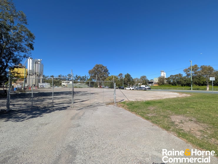 Click to view all images 104 Somerset Street Windsor QLD 4030 - Image 3