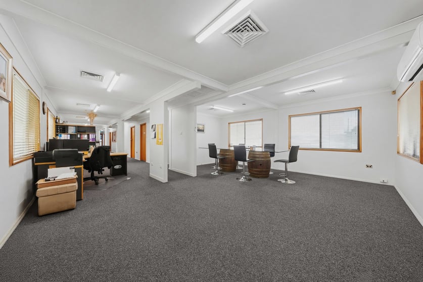 Click to view all images 1/31 Groves Avenue Mulgrave NSW 2756 - Image 3