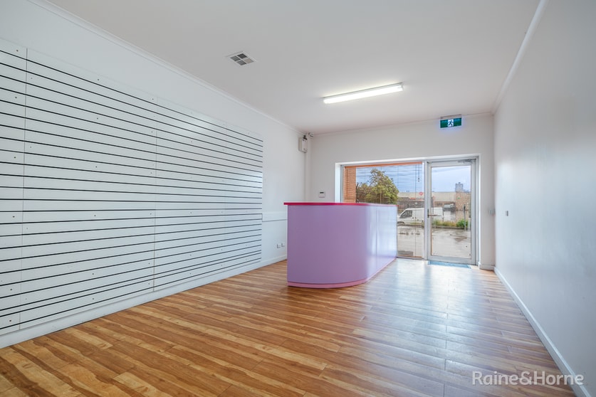 Click to view all images 9-11 Sussex Court Sunbury VIC 3429 - Image 3