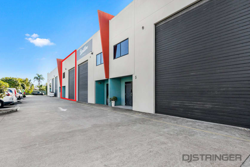 Click to view all images 3/23-25 Ourimbah Road Tweed Heads NSW 2485 - Image 2