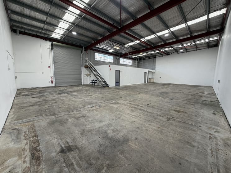 Click to view all images 2/86 Boyland Avenue Coopers Plains QLD 4108 - Image 2