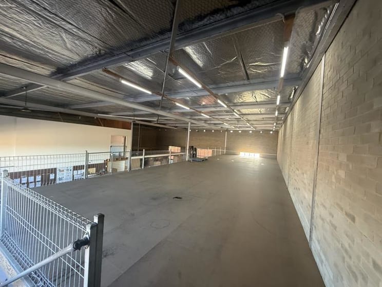 Click to view all images Whole/104 Wollongong Street Fyshwick ACT 2609 - Image 3