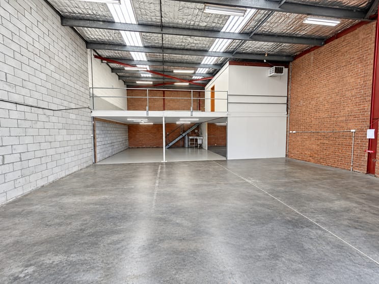 Click to view all images 15m/64 Mandoon Road Girraween NSW 2145 - Image 2