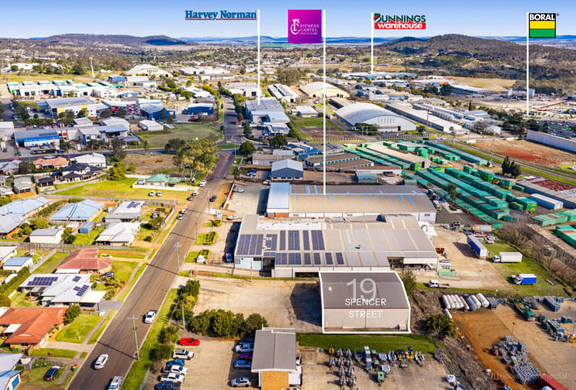 19 Spencer Street Harristown QLD 4350 - Image 2