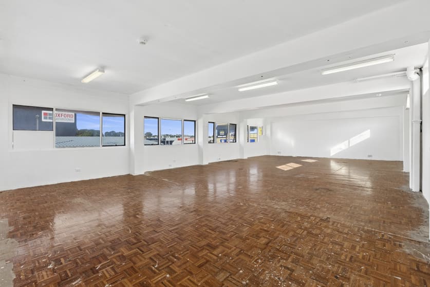 Click to view all images 2/543 Pittwater Road Brookvale NSW 2100 - Image 2