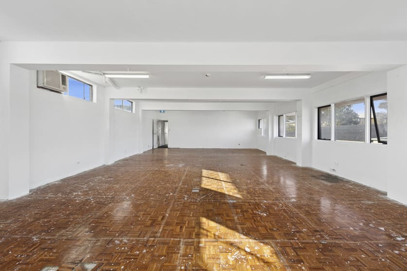 Click to view all images 2/543 Pittwater Road Brookvale NSW 2100 - Image 3