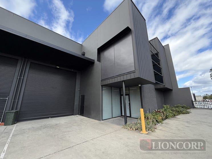 Click to view all images Meadowbrook QLD 4131 - Image 1